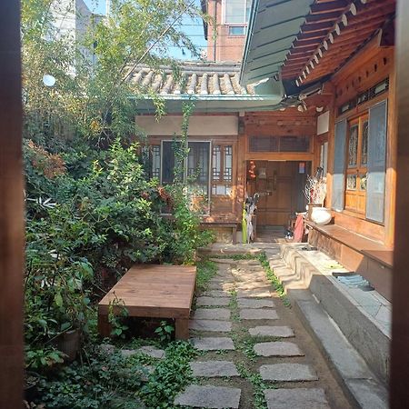 Gongsimga Hanok Guesthouse Seoul Exterior photo