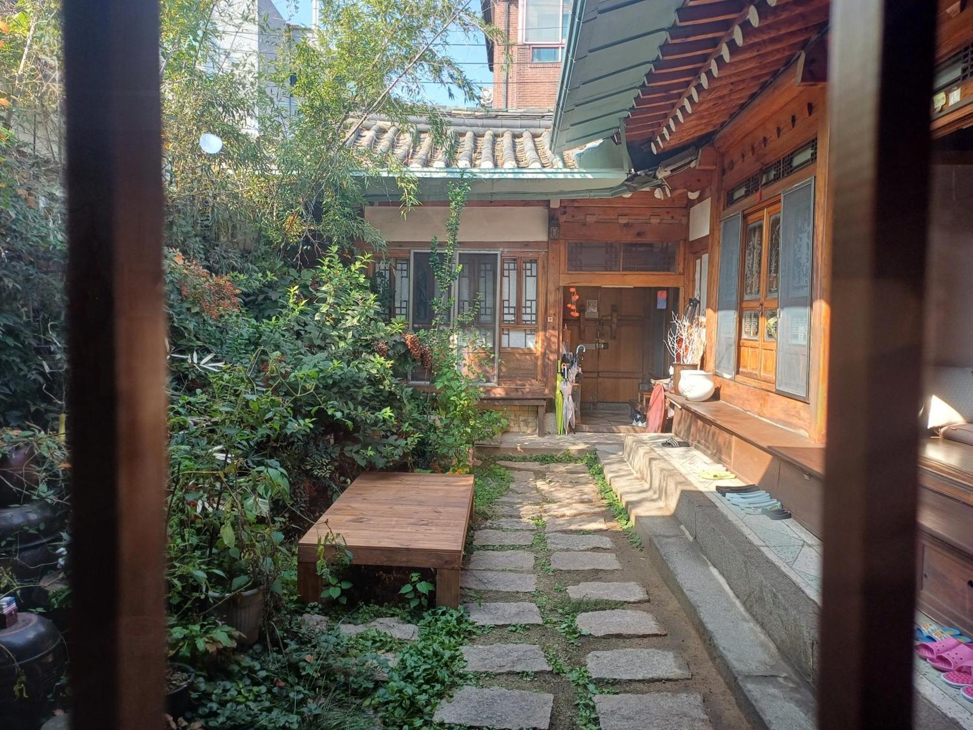 Gongsimga Hanok Guesthouse Seoul Exterior photo